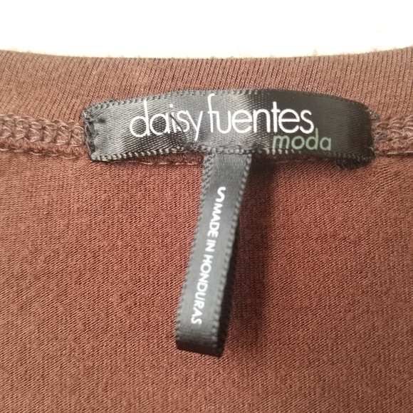 S Brown wraparound top by Daisy Fuentes - Picture 10 of 11